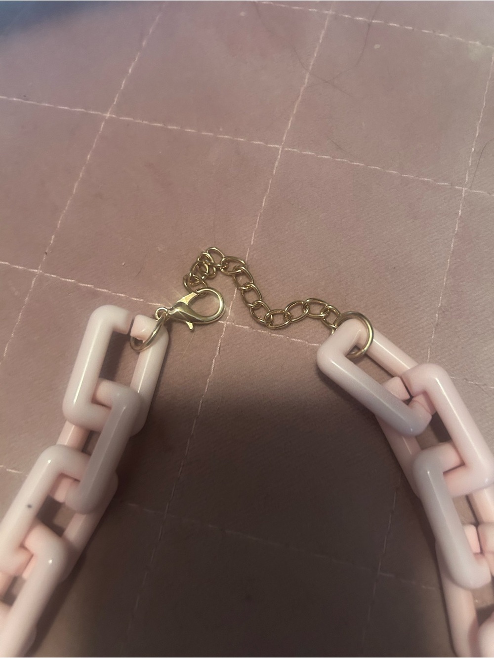 Pink chunky chain link necklace - Picture 3 of 3